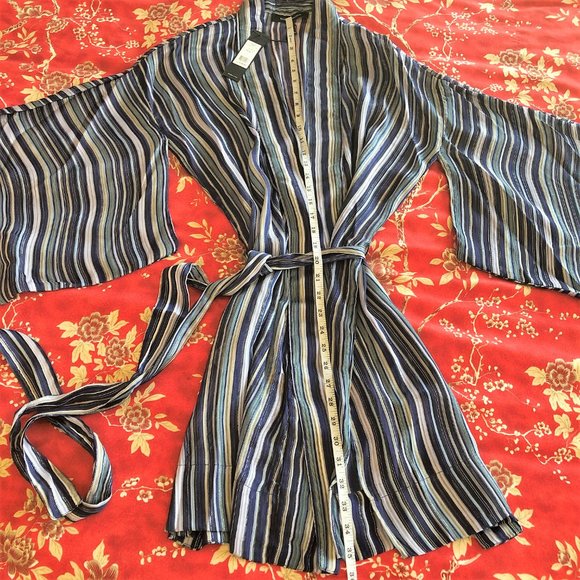 *NWT* BCBGMaxAzria Light Stripe Woven Belted Kimono *Size XS/S* - Picture 14 of 16